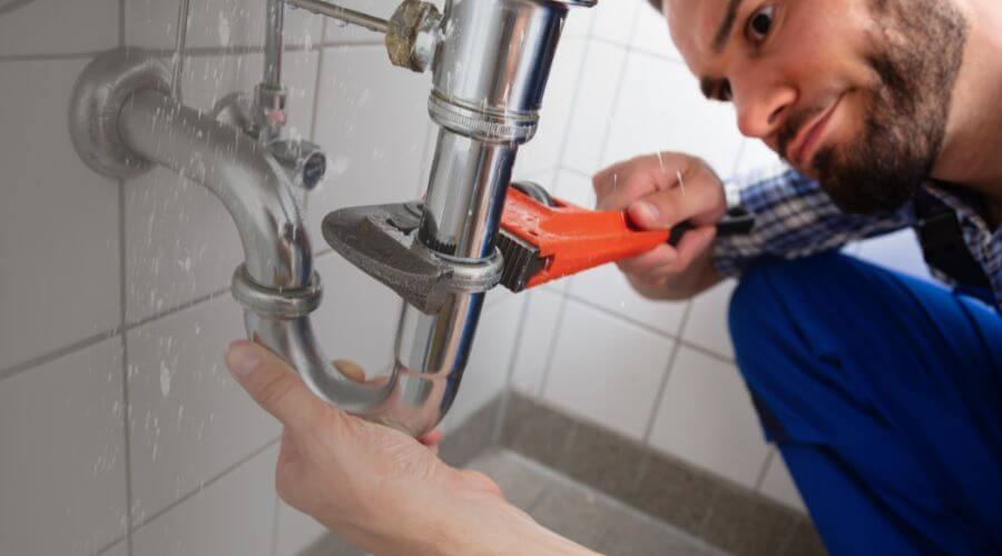 Expert burst pipe repair services in Alma, AR